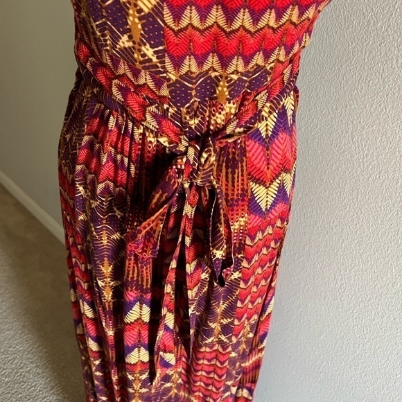 Forever 21: Women Junior Floral Maxi Dress with back sash. Size M - Picture 4 of 8